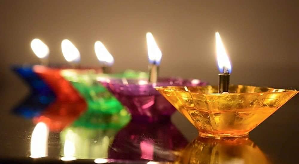 3D Dazzling Multicolor Diyas